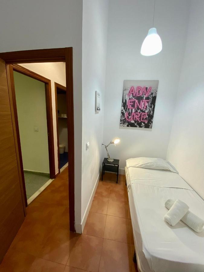 The Ship Apartment Valencia Exterior foto